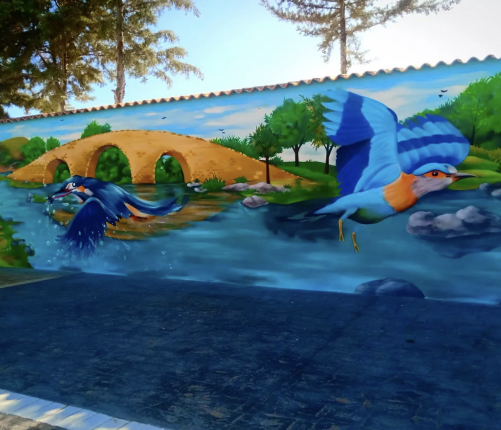 grafitero españa mural para ayuntamiento con graffiti